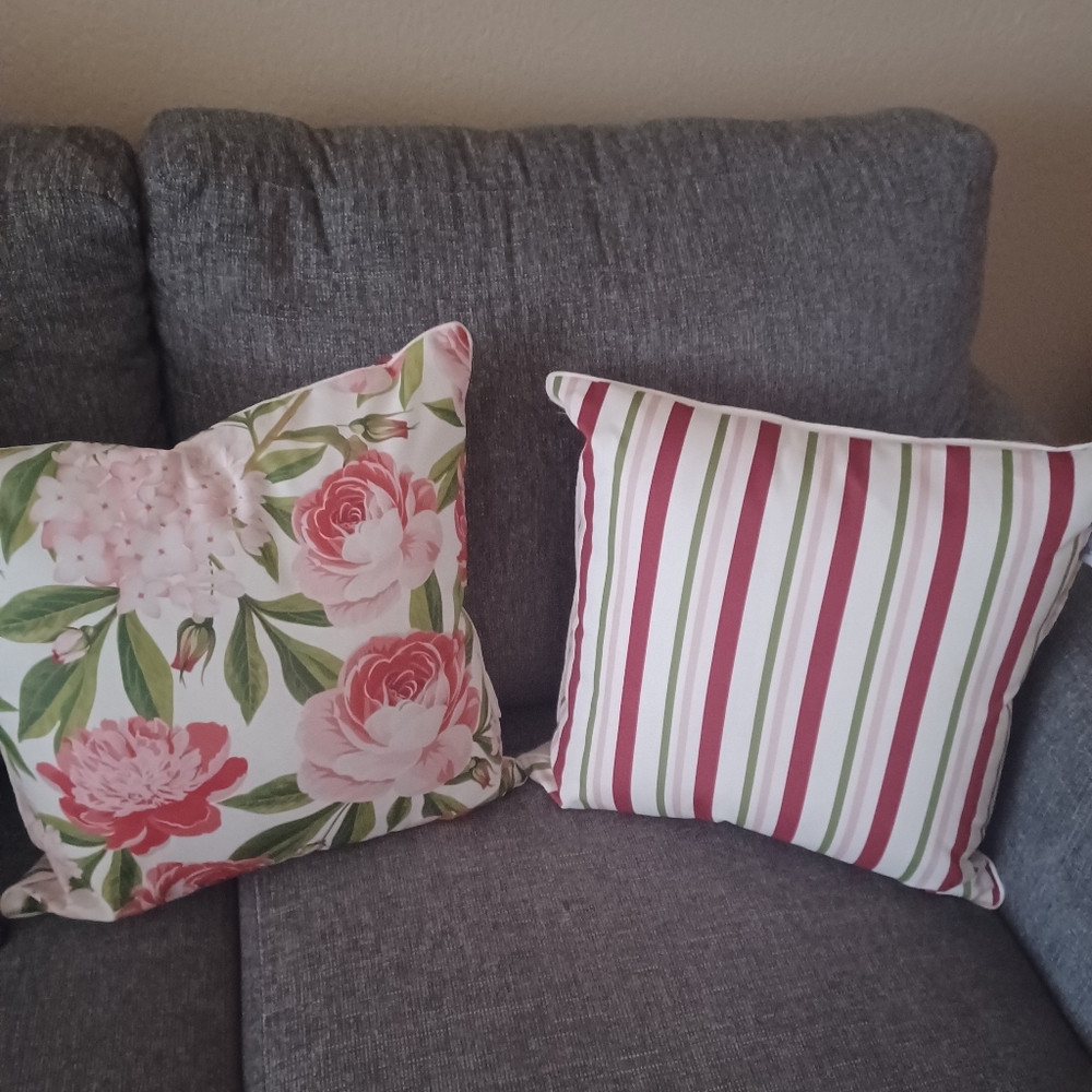 Outdoor/Indoor Pillow Set 18"x18"